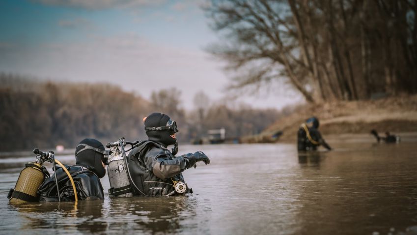 Mentőbúvár-felkészítés a műszaki ezrednél
